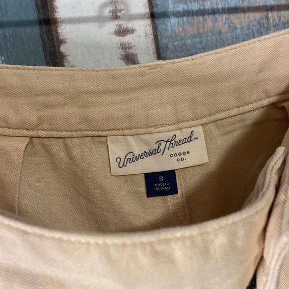 Universal thread  tan shorts - Picture 6 of 16